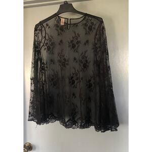 Victoria's Secret Black Sheer Bell Sleeve Floral Lace Top Size Small